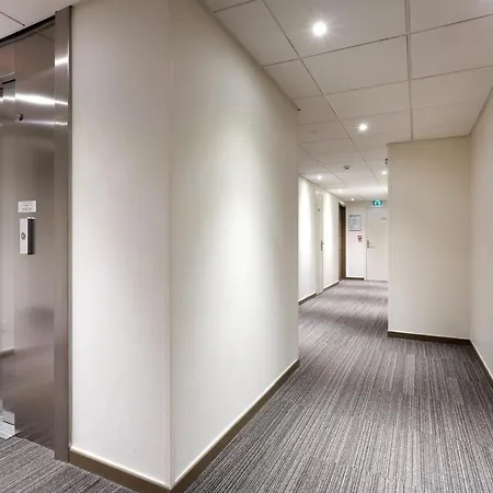 Des Halles מלון 3*