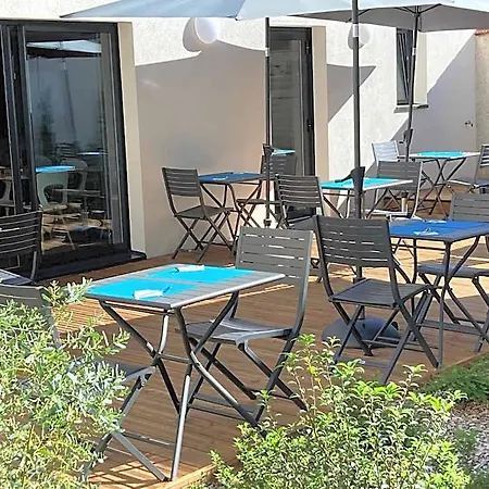 Des Halles Hotel