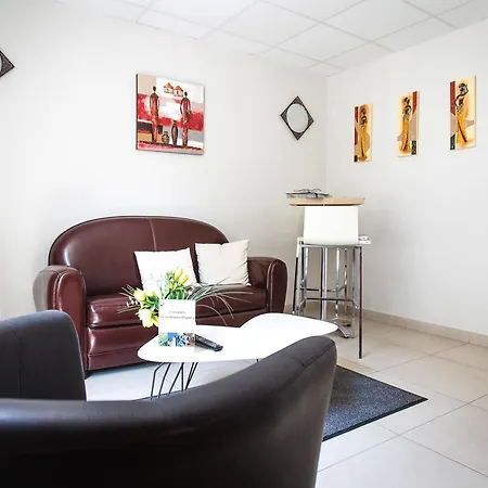 Hotel Des Halles 3*